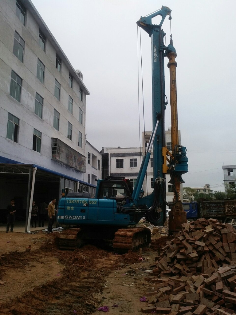9001cc金沙以诚为本智能中幼型旋挖钻机助力俏丽村落建设