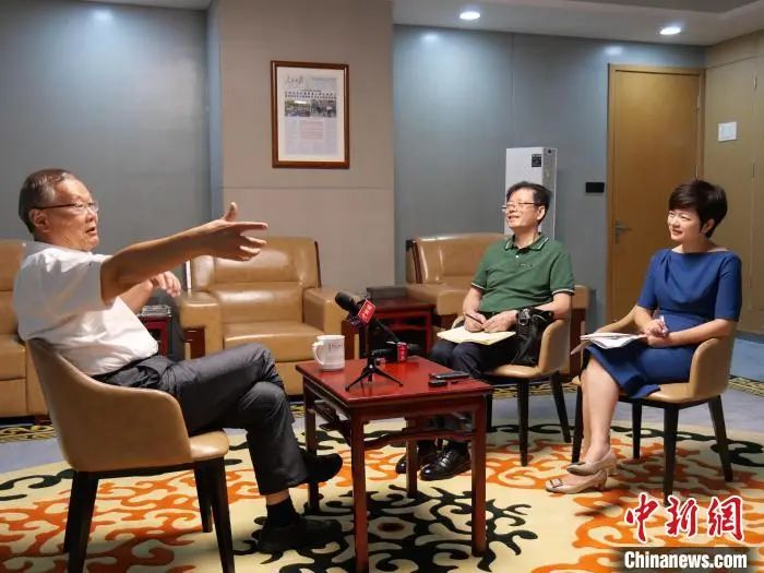媒体聚焦 | 中新社专访——9001cc金沙以诚为本智能首创人何清华：向着太阳驰骋的筑梦人