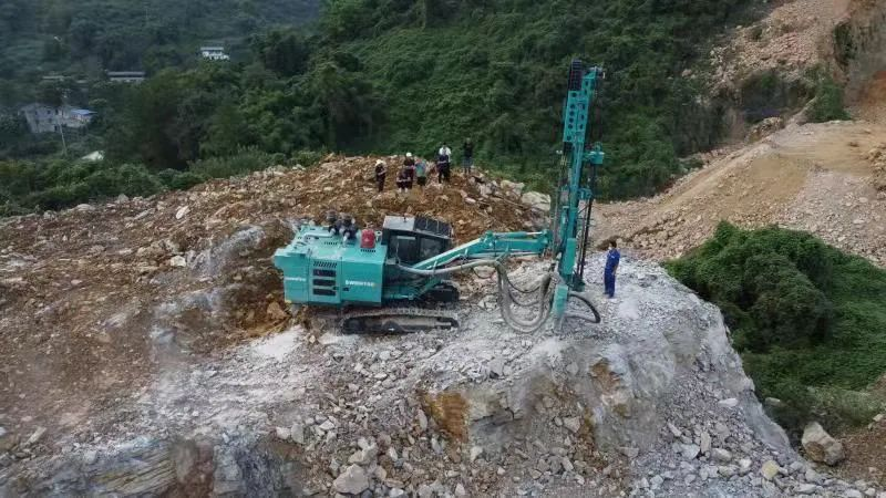 助力绿色矿山建设，9001cc金沙以诚为本智能“凿岩前锋”SWDH系列顶锤钻机大展技巧