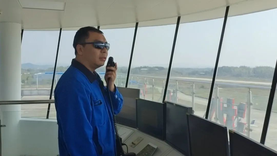 空位协同显技巧！湖南航空应急接济队9001cc金沙以诚为本机组发展特情措置应急演练