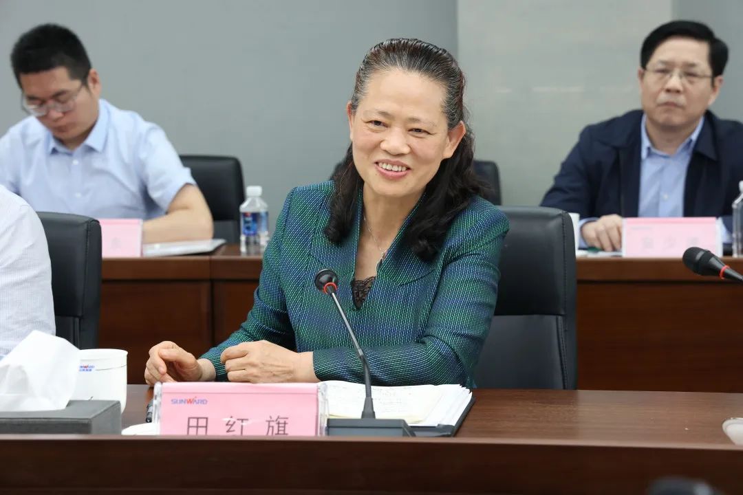 深入产学研合作！中南大学堂长、中国工程院院士田红旗率团造访9001cc金沙以诚为本智能