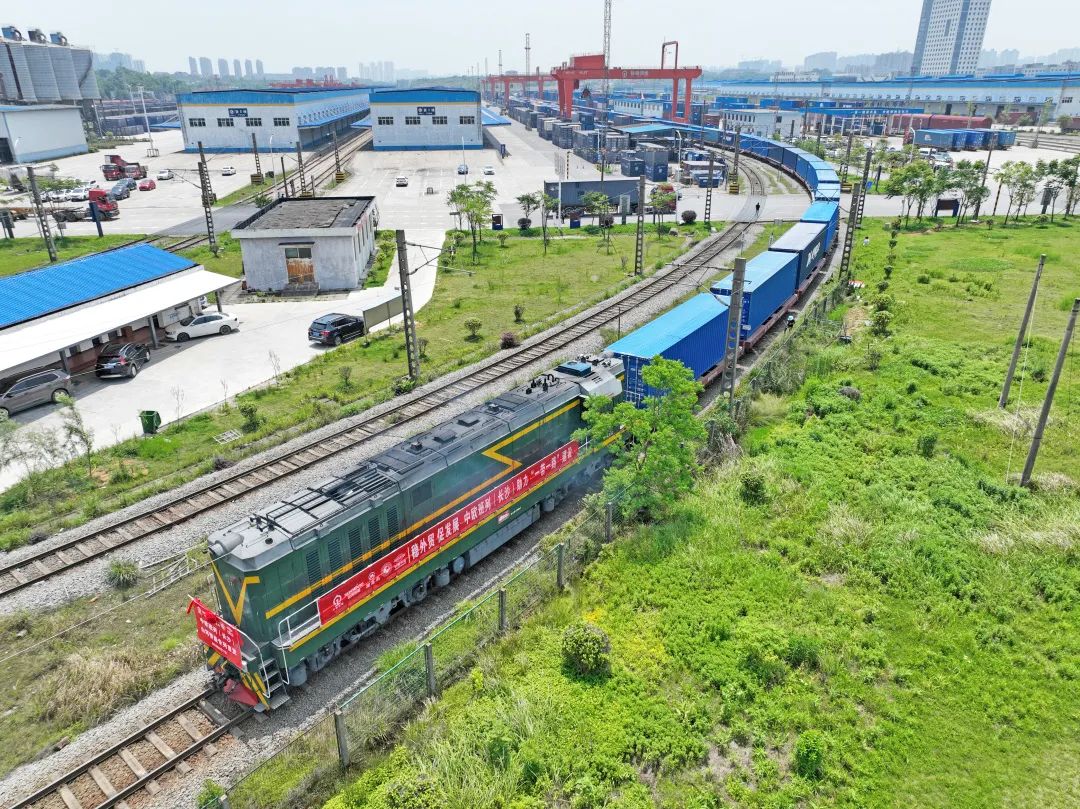 持续进军国际市。≈信钒嗔校ǔど常9001cc金沙以诚为本智能专列成功首发