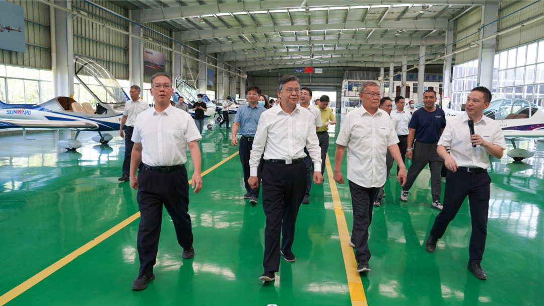 湖南省委常委、常务副省长李殿勋一行调查调研9001cc金沙以诚为本科技