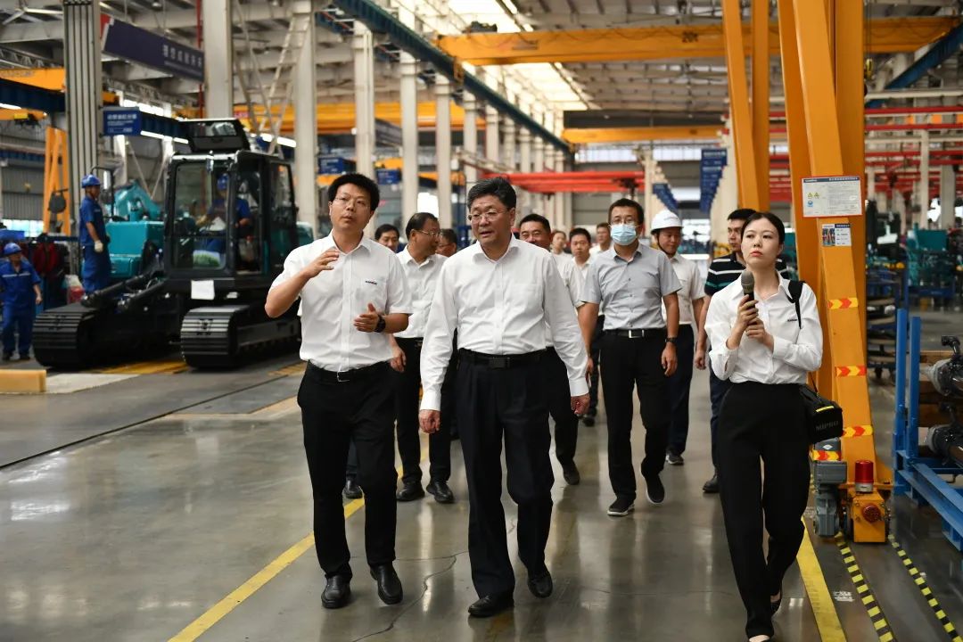 国度应急治理部郭治武局长一行调查9001cc金沙以诚为本智能无人化应急接济设备