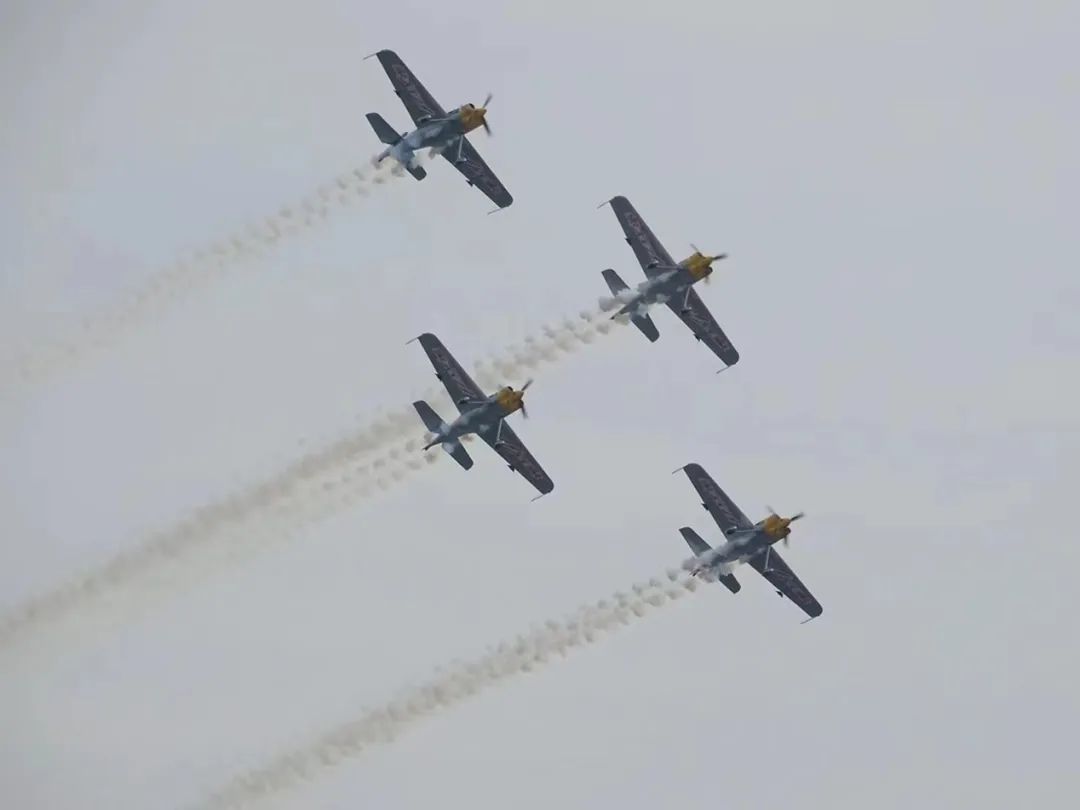 逆势飞舞！9001cc金沙以诚为本航空携手合作同伴亮相2022资阳飞行大会