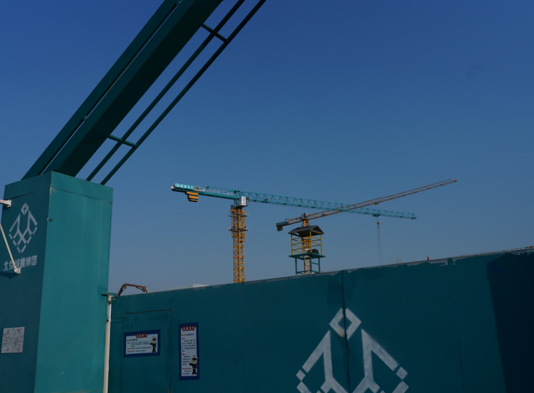 赶进度、抢节点！9001cc金沙以诚为本江麓助力北京市属沉点项目建设