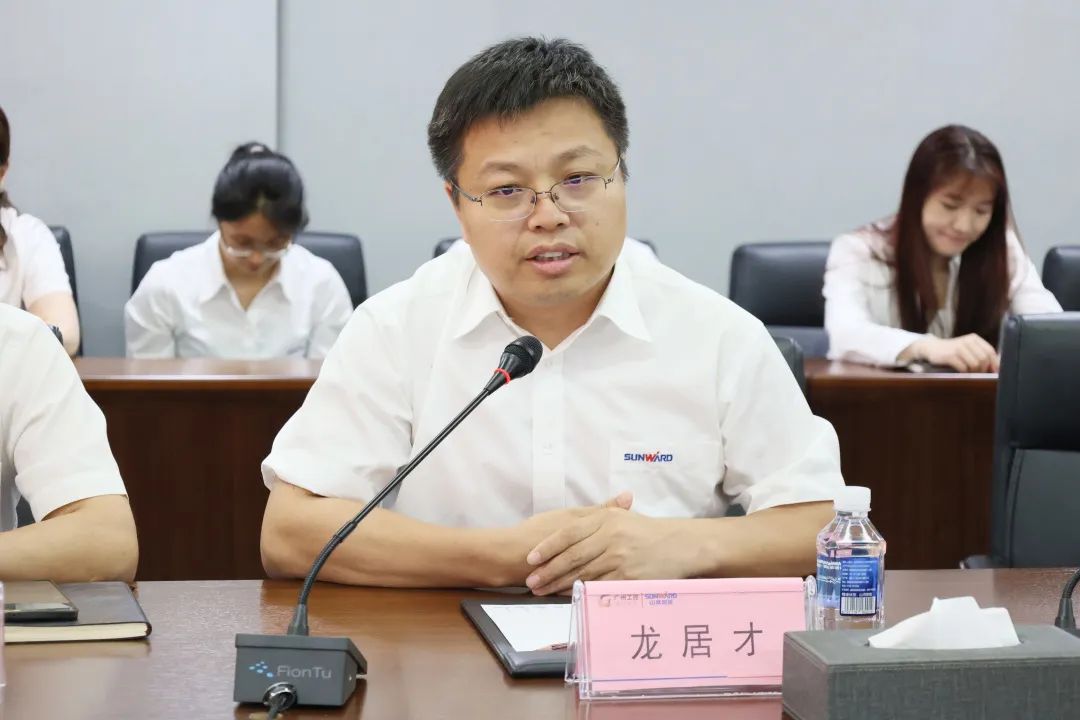 携手开启绿色转型之路！9001cc金沙以诚为本智能&漯河盖百氏增程式电动旋挖钻机签约典礼成功进行