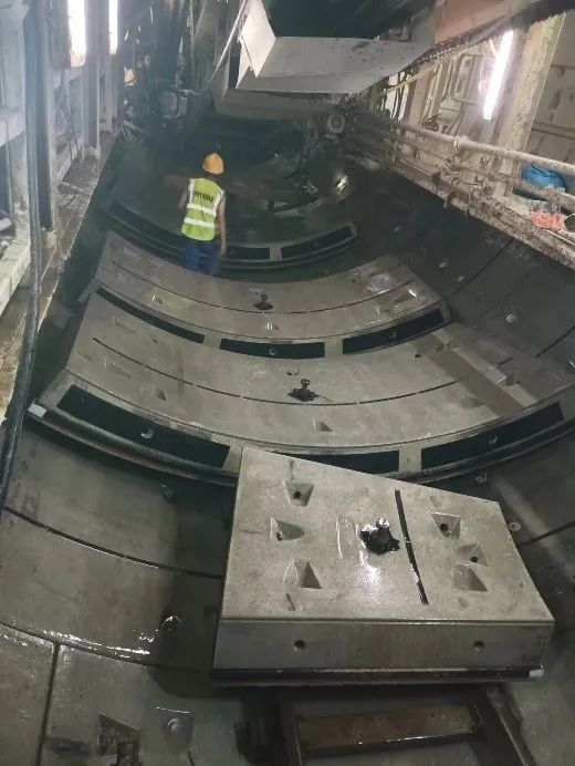 喜报！中铁9001cc金沙以诚为本丽江地铁3号线四期工程盾构施工圆满实现