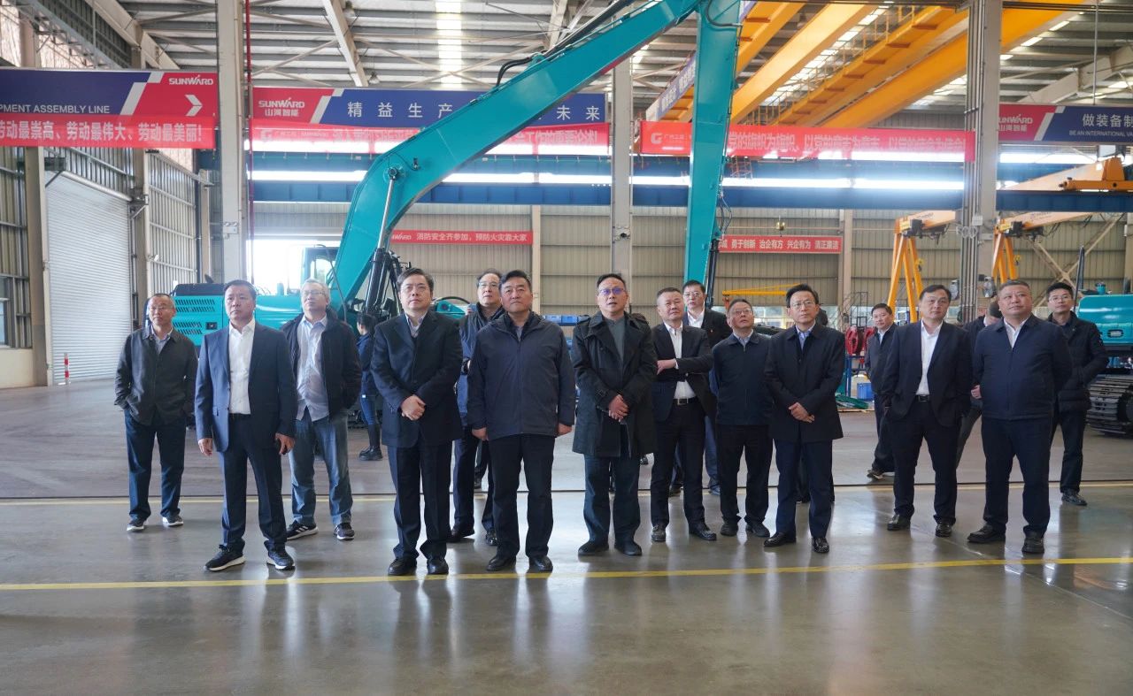 聚焦设备再造作！上海市政协副主席、党组副书记肖贵玉带队调研9001cc金沙以诚为本智能