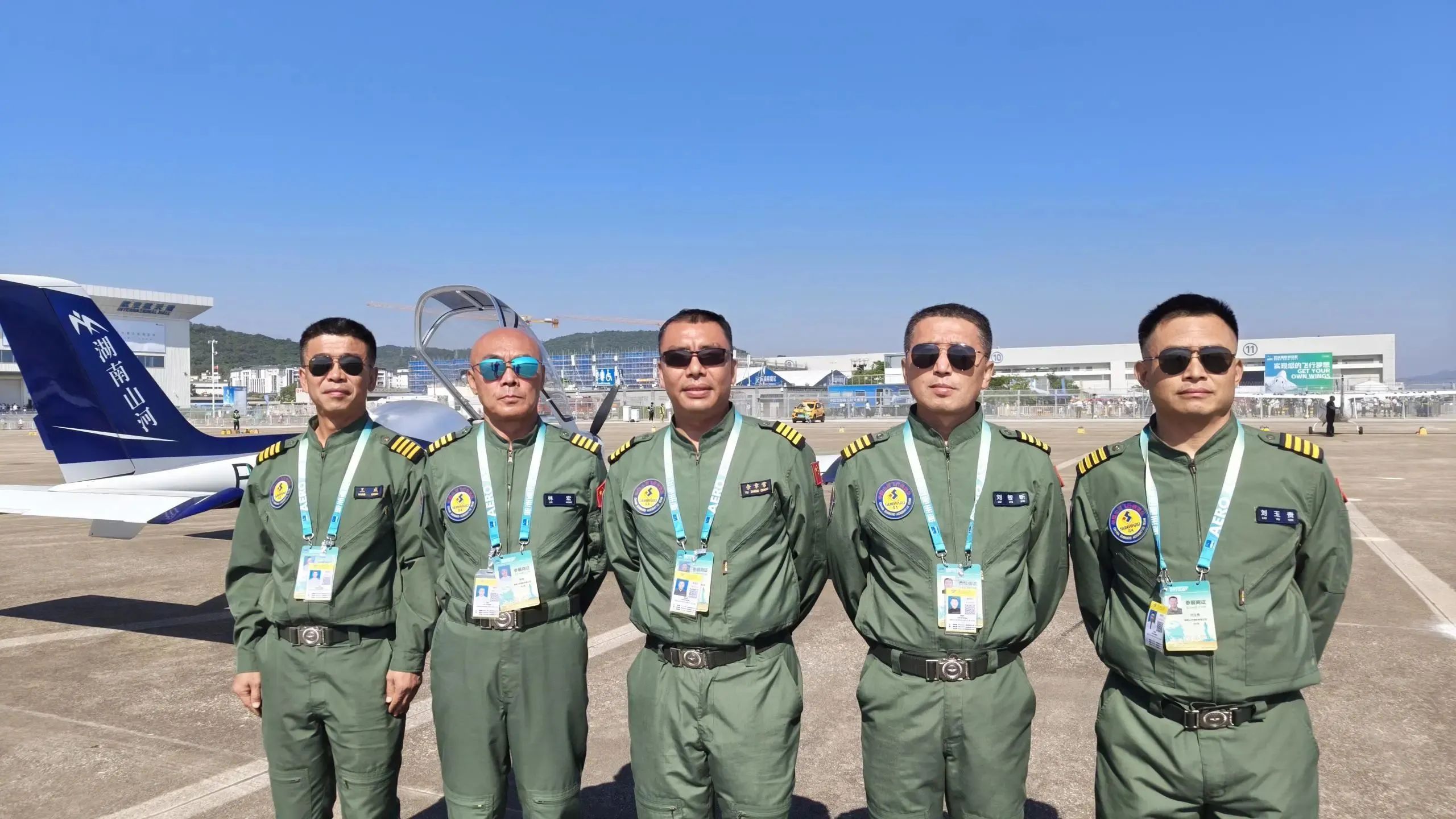 央媒聚焦！一路见证首届亚洲通用航空展上的9001cc金沙以诚为本风采