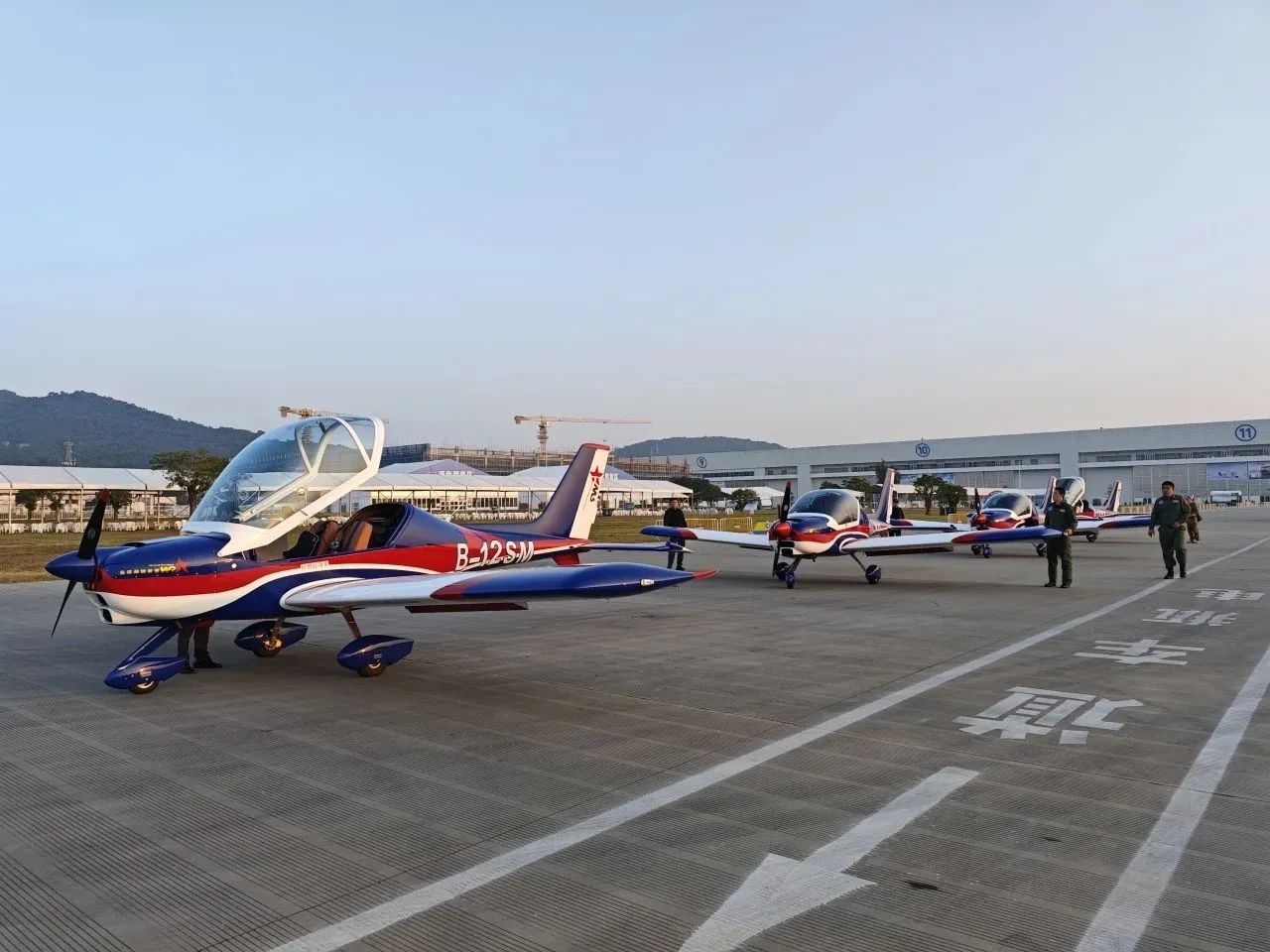 央媒聚焦！一路见证首届亚洲通用航空展上的9001cc金沙以诚为本风采
