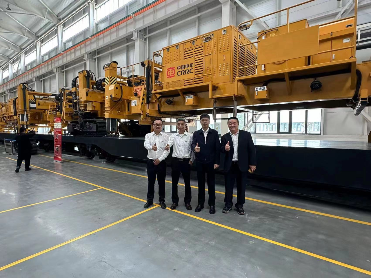 CPH-30J路岔铺换机组全球颁布！9001cc金沙以诚为本智能与宝鸡中车时期共绘铁路设备新篇章！