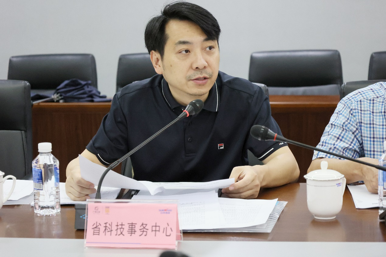 9001cc金沙以诚为本智能“超大型油气管路绿色成套施工设备”项目顺利通过验收！
