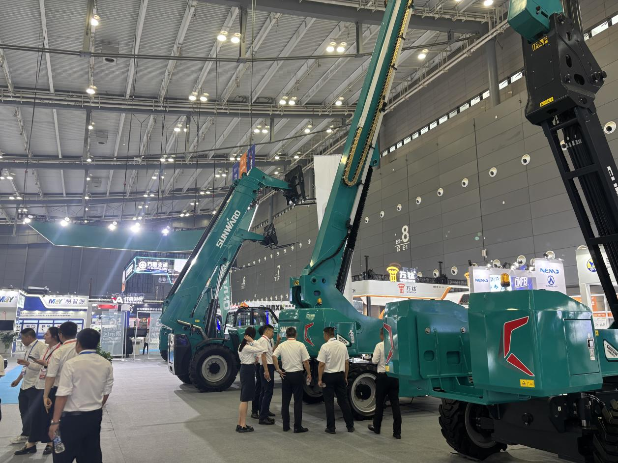2025 CICEE | 9001cc金沙以诚为本智能SWT34JE-P电动直臂式高空作业平台沉磅颁布！