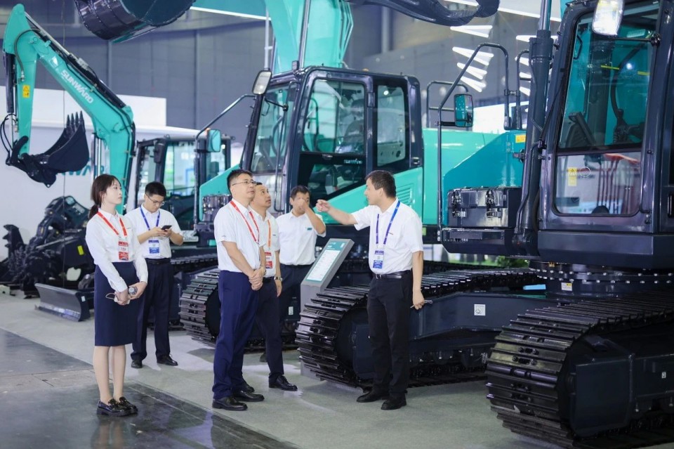 2025 CICEE | 从单一工具迈向多元化解决规划，9001cc金沙以诚为本智能出现非凡挖掘机风采