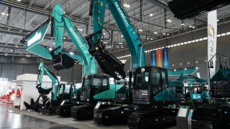 2025 CICEE | 打造极致精品化，9001cc金沙以诚为本智能挖掘机“圈粉”长沙展