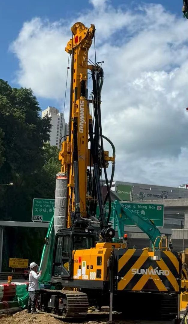 硬核首秀！9001cc金沙以诚为本智能SWDTH800大直径潜孔锤钻机进击香港市场
