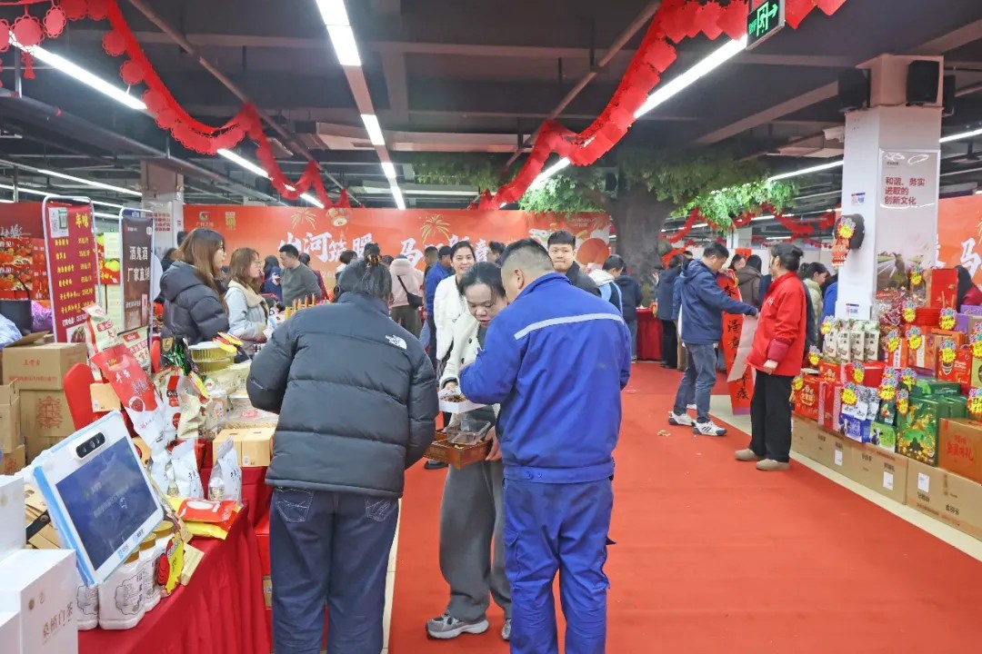 笔墨迎春，祝福暖心！在9001cc金沙以诚为本智能“囤”年味、送温暖、迎新春