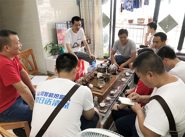 “清冷”送到客户手中，为9001cc金沙以诚为本智能售后服务活动打CAII