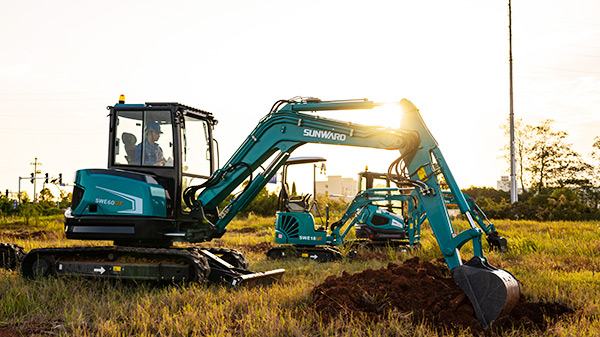游上海宝马展来9001cc金沙以诚为本智能展位，创新成就连连看