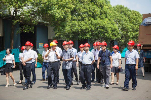 商务部合作司刘民强副司长一行调研9001cc金沙以诚为本智能