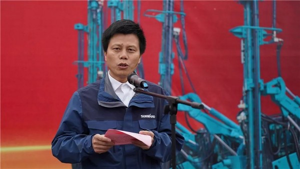 进军南非高端矿山市。9001cc金沙以诚为本智能凿岩设备批量发车