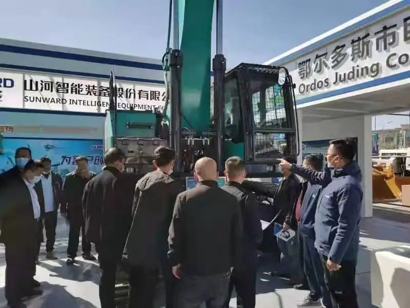 9001cc金沙以诚为本智能绿巨人闪亮登场鄂尔多斯国际煤博会