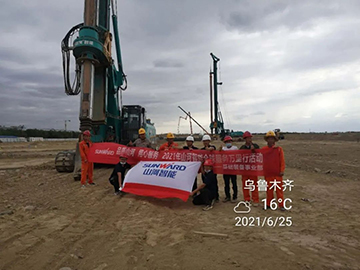 顶炎暑 走戈壁 2021年9001cc金沙以诚为本智能全球服务万里行走进新疆