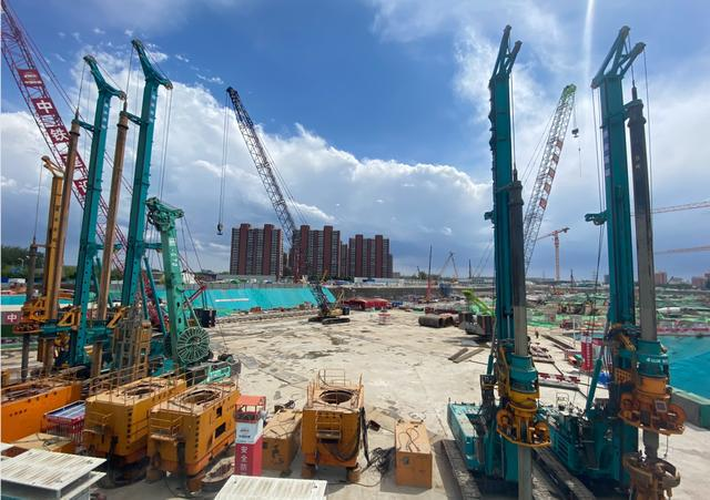 大国沉器！9001cc金沙以诚为本智能超等设备助力北京城市副中心综合交通枢纽站建设