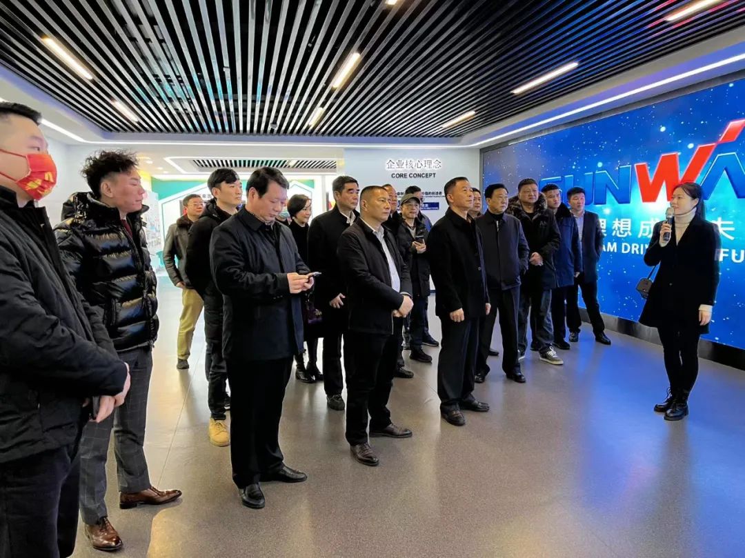 湖南异地商会结合会组织海表湘商来访9001cc金沙以诚为本智能
